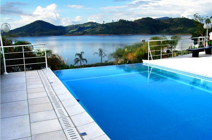 Abastecendo a Piscina pela Pprimeira Vez em Sorriso, MT